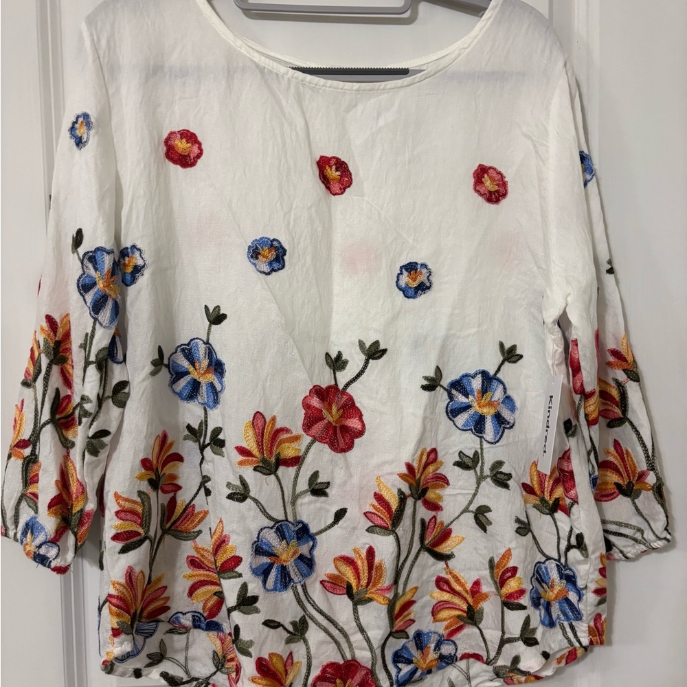 Embroidered Floral Women's Blouse - White